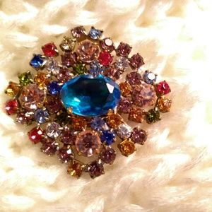 SOLD. Vintage Czech rhinestone brooch